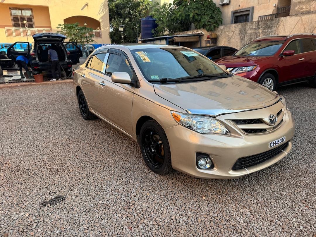 Toyota Corolla LE 2012, Essence, boîte automatique, VVTi 4cylindre, Climatisé Écran / caméra de retour Jantes Alu